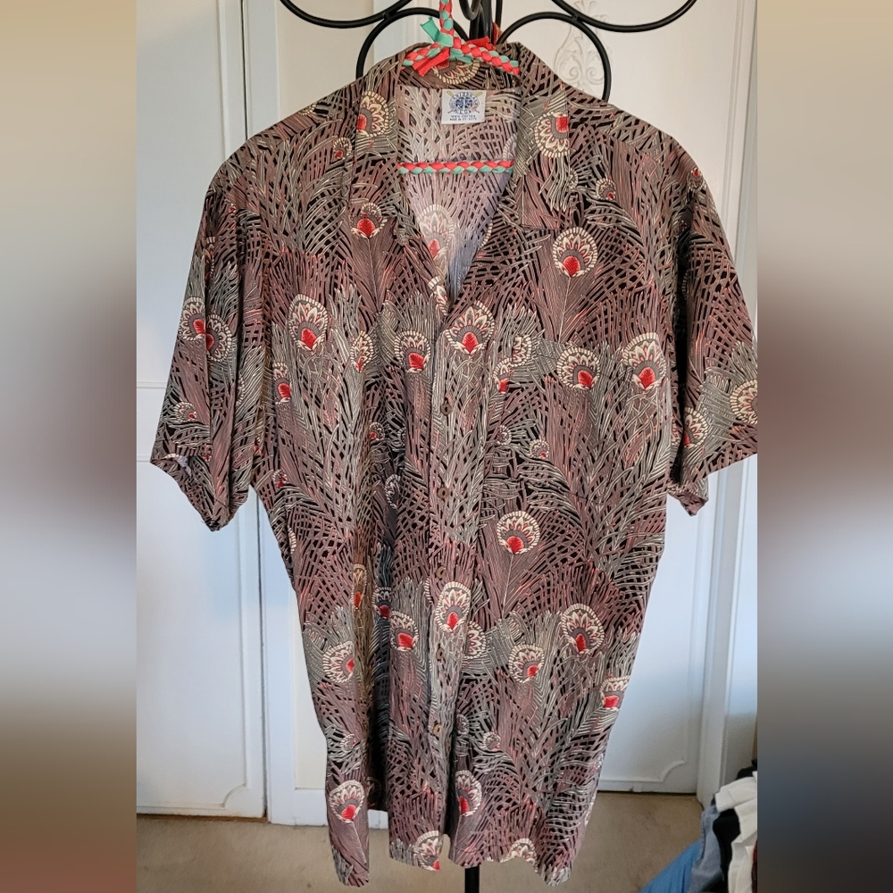 Vintage Caribbean Club Peacock Allover Print Short-Sleeve Button-Up Shirt